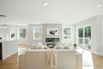 17 Bond St in Somerville, MA - Building Photo - Building Photo