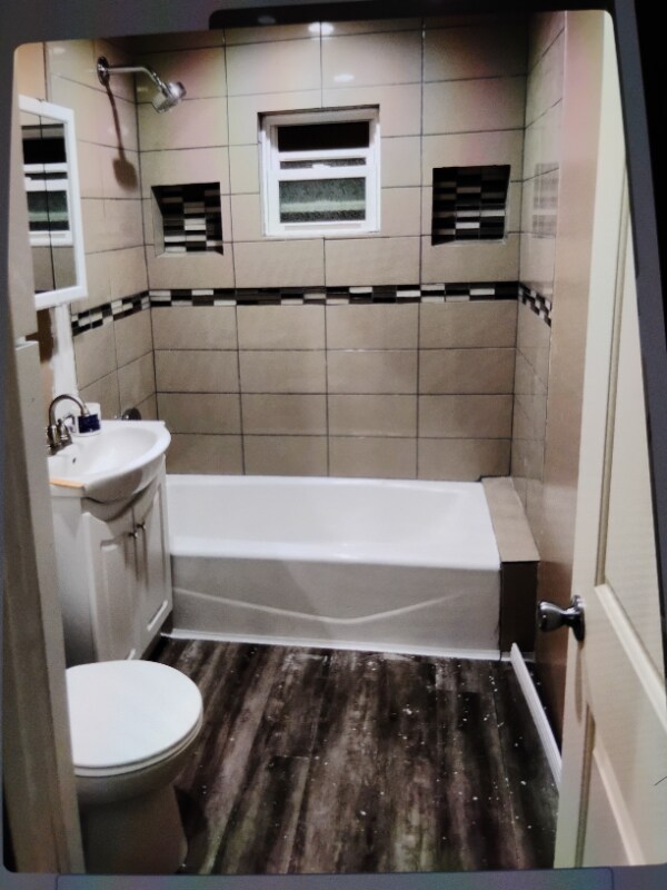 4540 W 159th St in Lawndale, CA - Building Photo - Building Photo