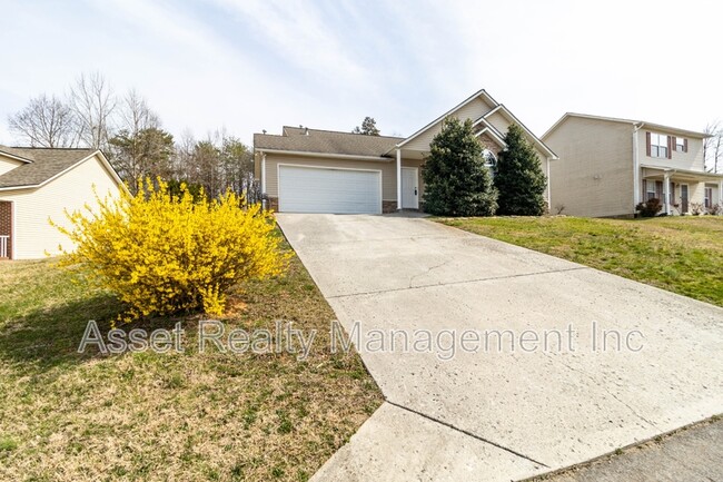 506 Drakewood Rd in Knoxville, TN - Building Photo - Building Photo