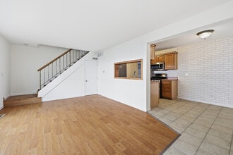 377 Farmingdale Cir in Vernon Hills, IL - Building Photo - Building Photo