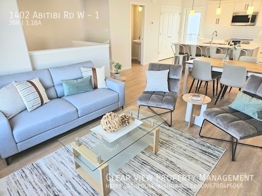 property at 1402 Abitibi Rd W