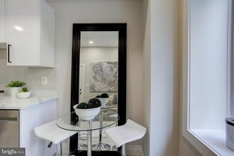 2301 Ontario Rd NW in Washington, DC - Building Photo - Building Photo