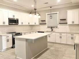 3394 Spottswood Ave, Unit 3394 Spottswood Avenue in Memphis, TN - Building Photo