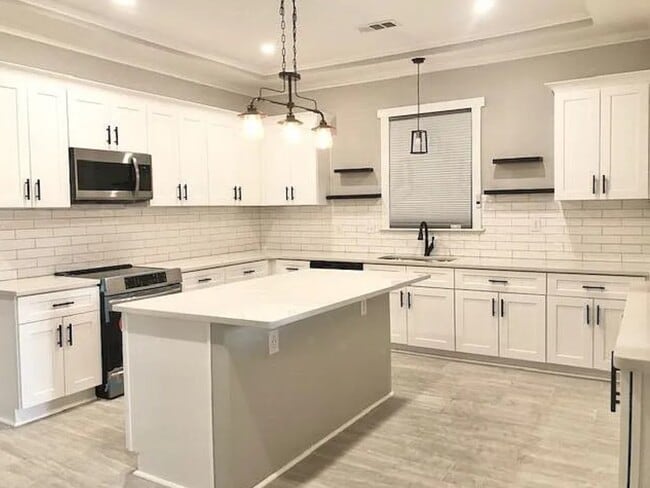 property at 3394 Spottswood Ave