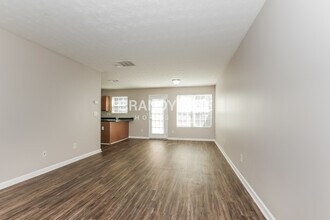 621 Carlton Pointe Dr in Palmetto, GA - Building Photo - Building Photo