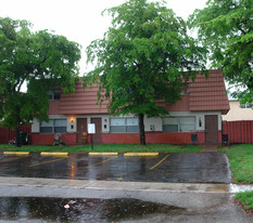 2260 NW 59th Way Apartments