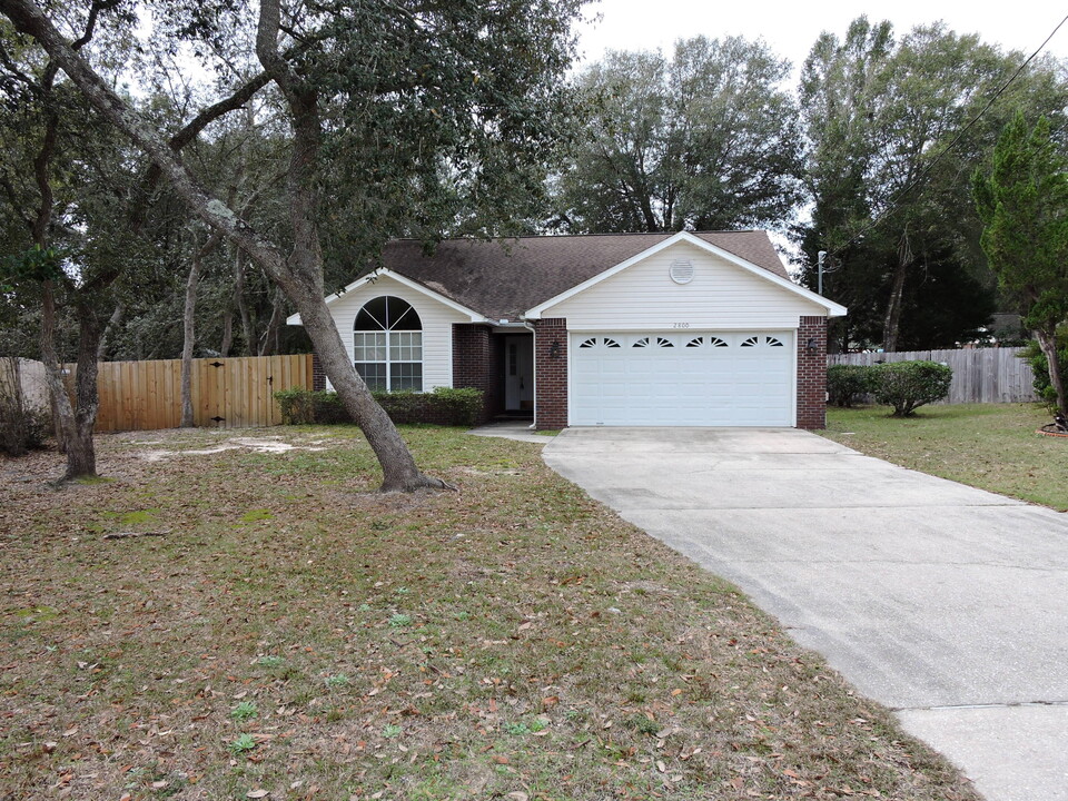 2800 Wilson Ln in Crestview, FL - Building Photo