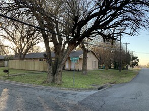 1214 Idlewood Dr in Sherman, TX - Building Photo - Building Photo