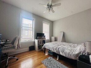 641 W Roscoe St in Chicago, IL - Building Photo - Building Photo