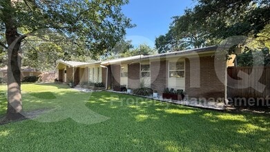 11530 Mid Surrey Ct in Dallas, TX - Building Photo - Building Photo