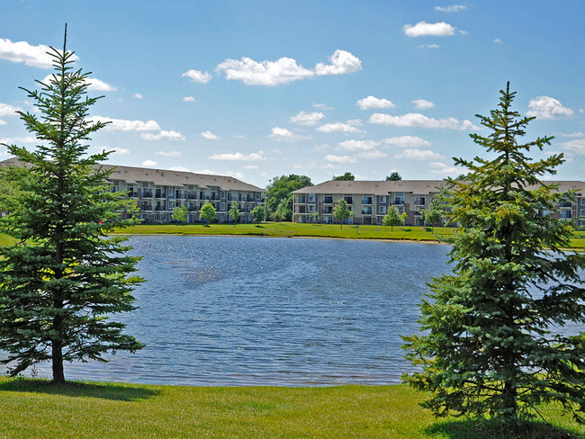 Prairie Lakes Apartments in Peoria, IL - Building Photo - Building Photo