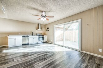 5780 N 8th St-Unit -B in Fresno, CA - Building Photo - Building Photo