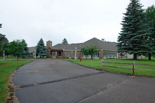 Riverwood Village in Cambridge, MN - Building Photo