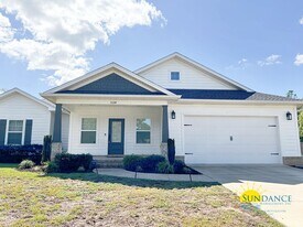 3124 Pinot Way in Crestview, FL - Building Photo