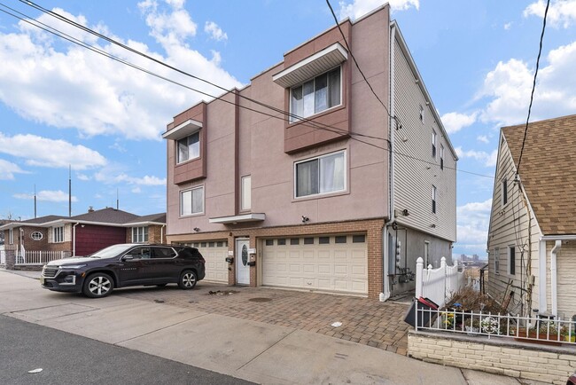 property at 2207-2209 Grand Ave