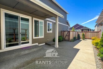 9027 Priscilla Dr SE in Tumwater, WA - Building Photo - Building Photo