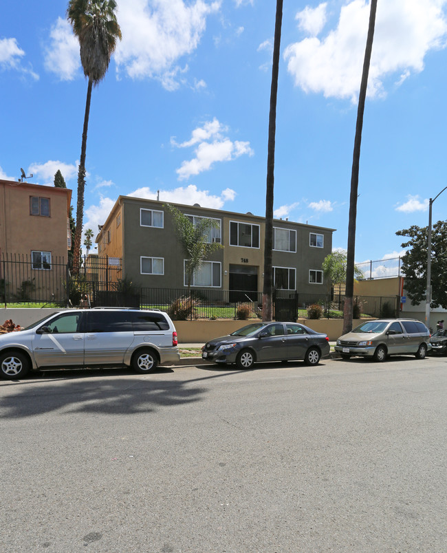 748 S Berendo St in Los Angeles, CA - Building Photo - Building Photo