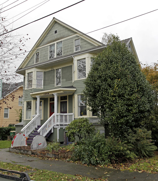 1309 13th Ave S in Seattle, WA - Foto de edificio - Building Photo