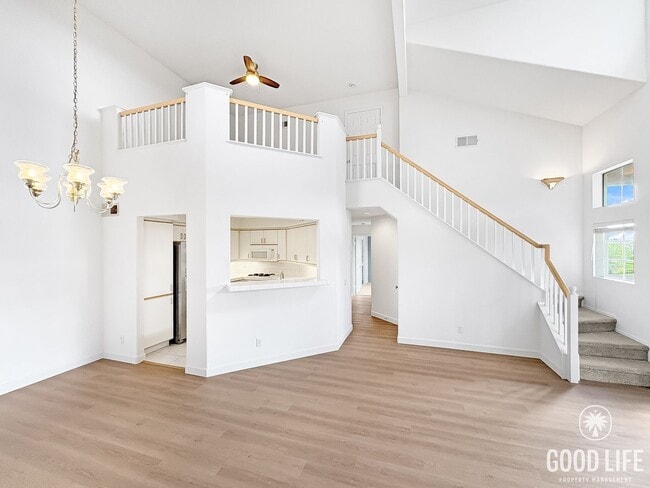 12083 Tivoli Park Row in San Diego, CA - Building Photo - Building Photo