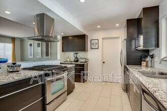 2415 E Finley Rd in Palm Springs, CA - Building Photo - Building Photo