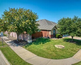 201 Clydesdale St in Waxahachie, TX - Building Photo - Building Photo