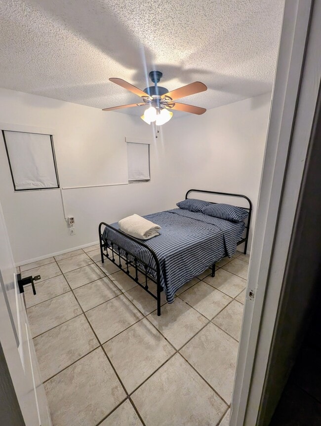 8724 Tall Pine Ln, Unit Private Room Shared Bath in Orlando, FL - Building Photo - Building Photo