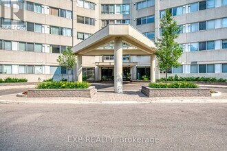 3700 Kaneff Crescent in Mississauga, ON - Building Photo - Building Photo