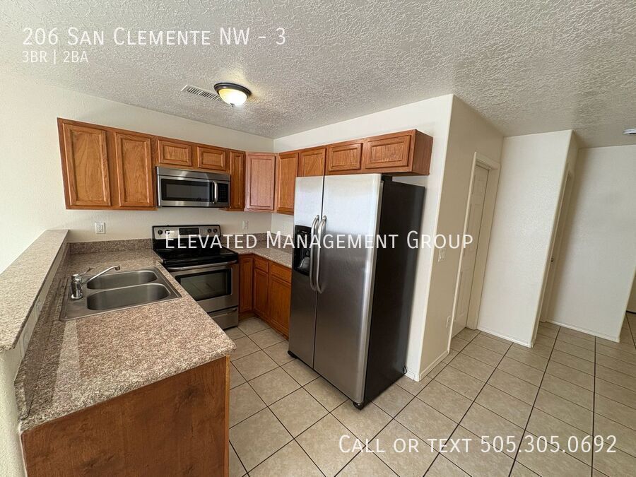 206 San Clemente Ave NW in Albuquerque, NM - Building Photo