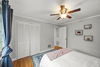 1744 E Broad St in Columbus, OH - Building Photo - Building Photo