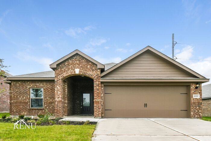 1105 Wheatfield Ln in Crowley, TX - Building Photo