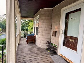 76 Powder House Blvd, Unit 1 in Somerville, MA - Building Photo - Building Photo