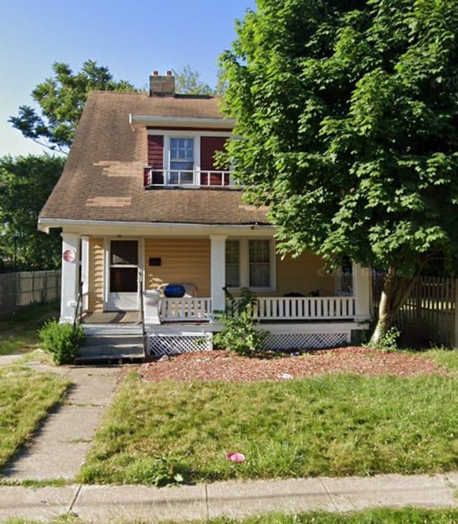 property at 15010 Upton Ave