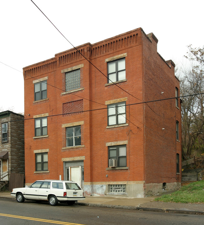 2435 Webster Ave in Pittsburgh, PA - Building Photo