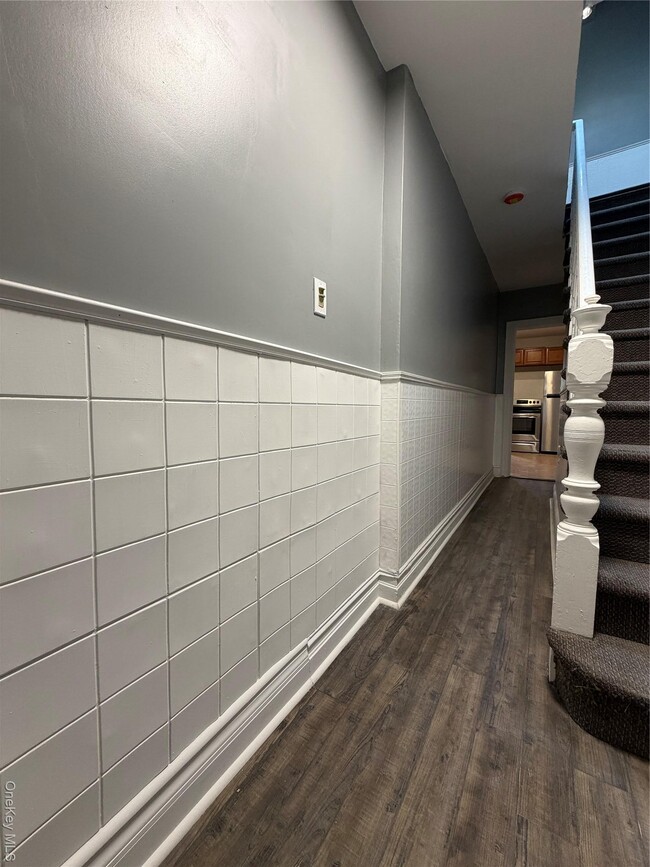 43-13 25th Ave in Queens, NY - Building Photo - Building Photo