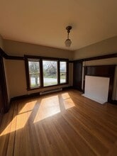 1150 Summit Ave in Victoria, BC - Building Photo - Building Photo