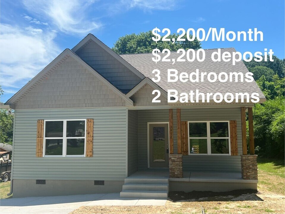 3912 Meadow Ln in Chattanooga, TN - Building Photo