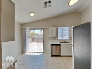 8225 Cactus Root Ct in Las Vegas, NV - Building Photo - Building Photo