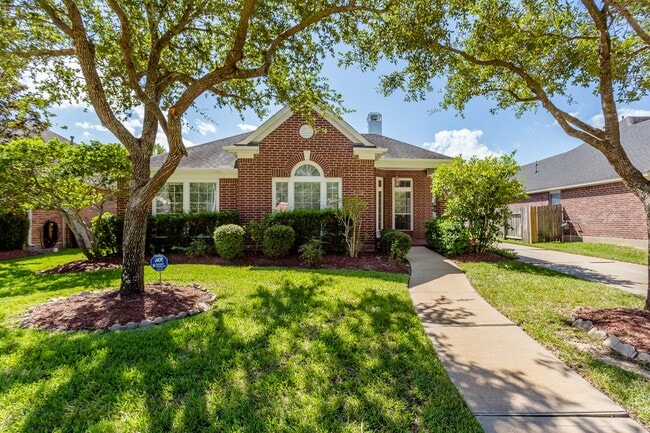 21915 Rivergate Ct in Richmond, TX - Building Photo - Building Photo