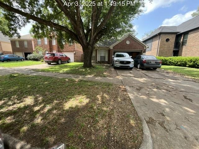 1724 Old Creek Dr in Rosenberg, TX - Building Photo - Building Photo