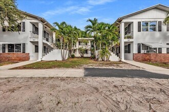 707 S 19th Ave in Hollywood, FL - Building Photo - Building Photo