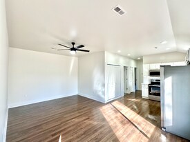 1940 W Cadmus Rd in Adrian, MI - Building Photo