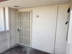 5312 S Swenson St in Las Vegas, NV - Building Photo