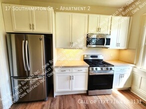17 Southampton St in Buffalo, NY - Building Photo - Building Photo