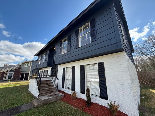 property at 402 Tresvant Dr