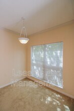 700 Daniel Ellis Dr in Charleston, SC - Foto de edificio - Building Photo