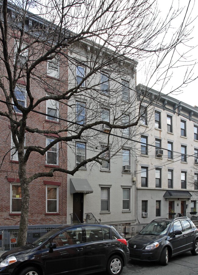 209 Park Ave in Hoboken, NJ - Building Photo - Building Photo