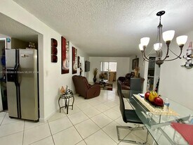 6060 W 21st Ct, Unit 106 in Hialeah, FL - Building Photo