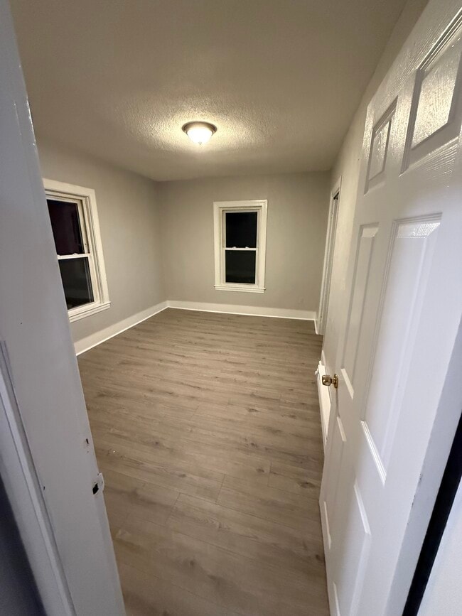62 Harrington St, Unit 3 in Southbridge, MA - Building Photo - Building Photo