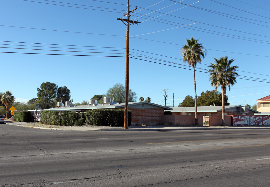 3015-3025 E Alta Vista St in Tucson, AZ - Building Photo