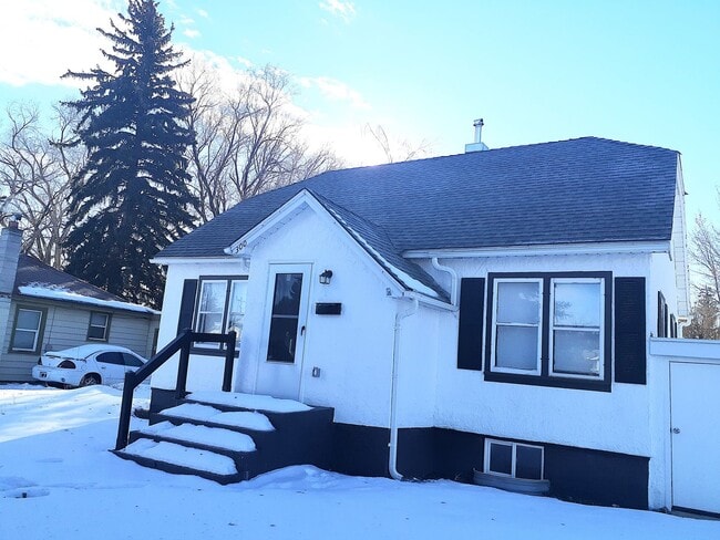 property at 300 Idaho Ave